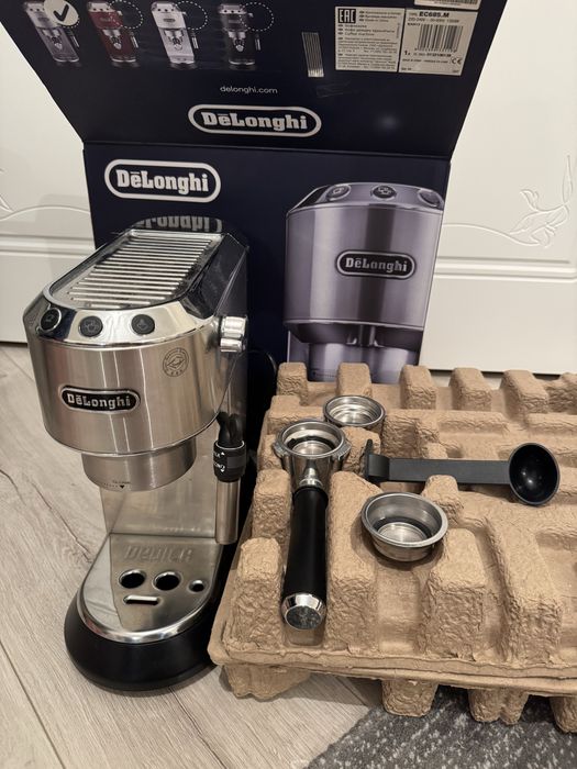 Кофемашина рожковая Delonghi EC 685