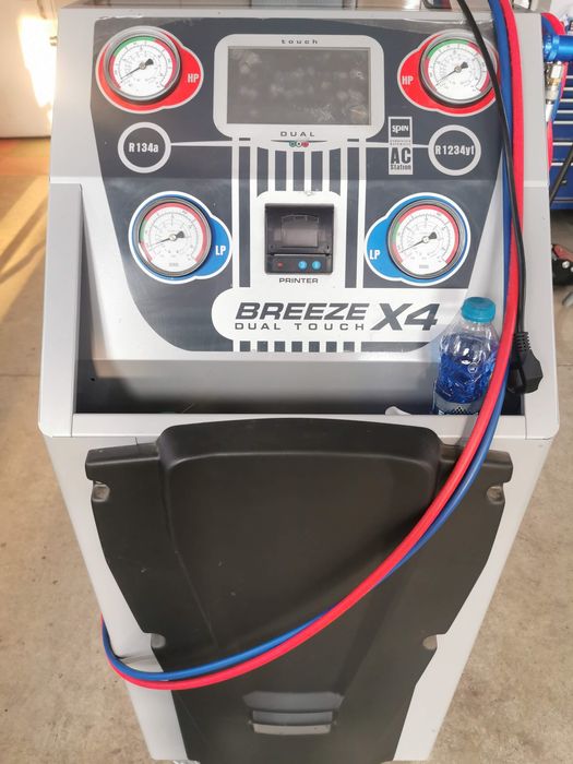 Машина за автоклиматици BREEZE TOUCH DUAL X4 за R134a и 1234yf