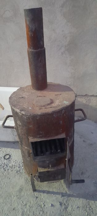 Продается печь буржуйка толстостеная хорошем состоянии греит отлично н
