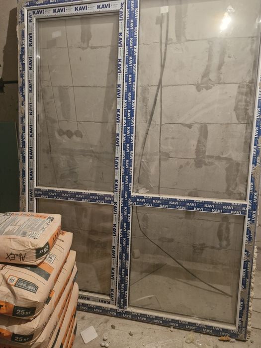 Оконная балконная рама