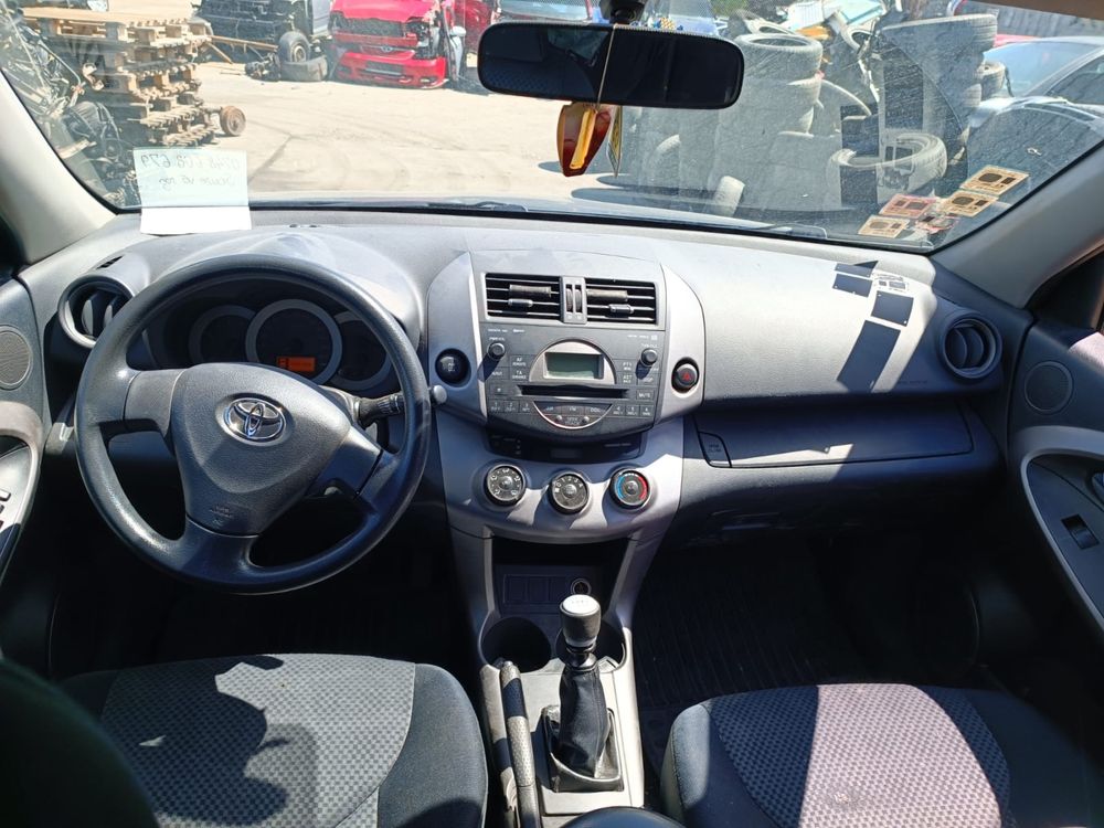 Dezmembram Toyota Rav 4, an 2006, motor 2.2, euro 4