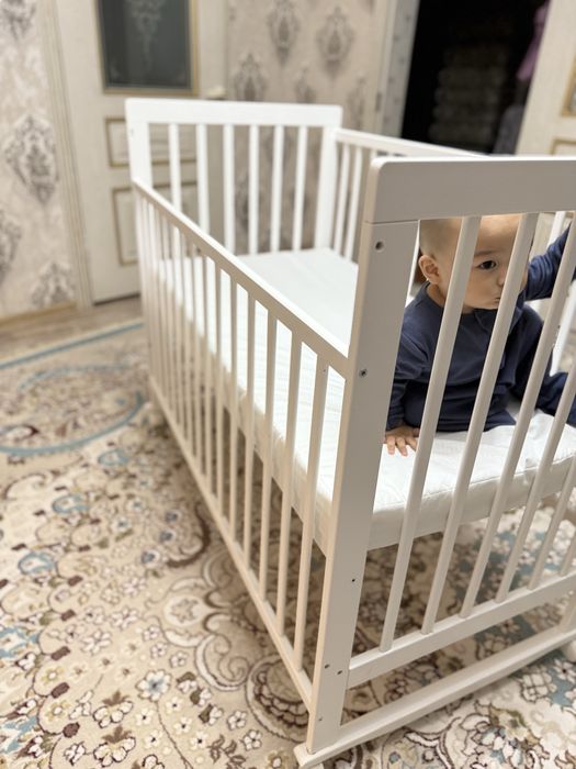 Детская кровать/манеж