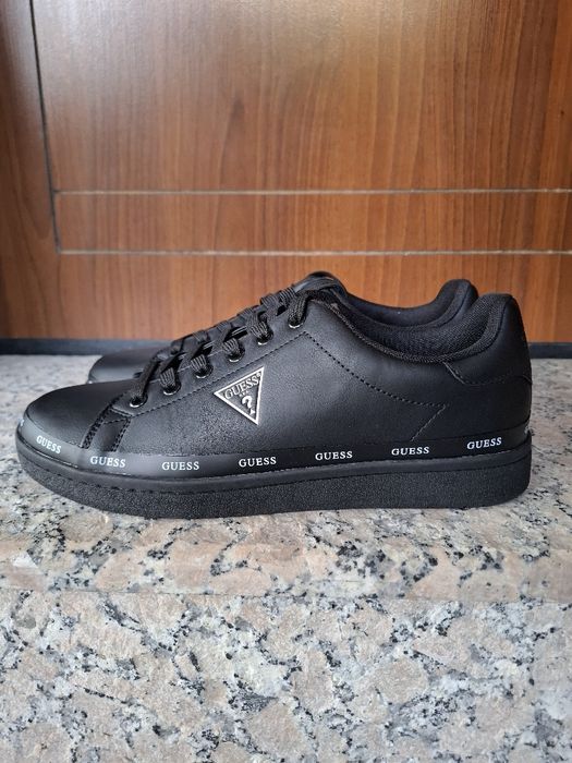 Guess обувки нови