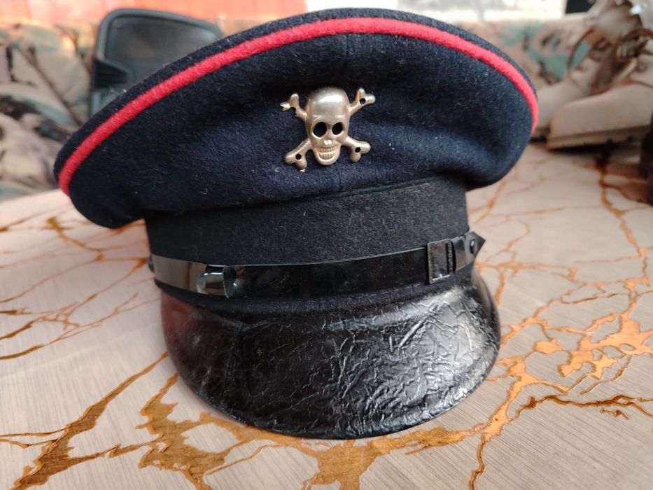 Vând bocanci militari