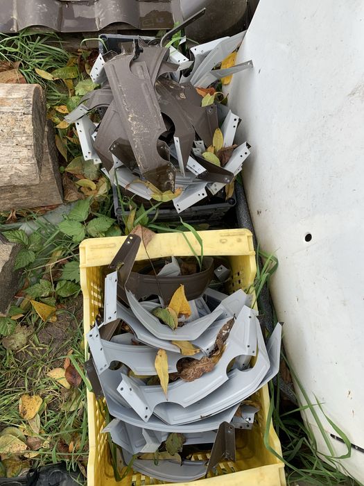 Vand tigla metalica second hand 0,5 grosime plus sistemul pluvial