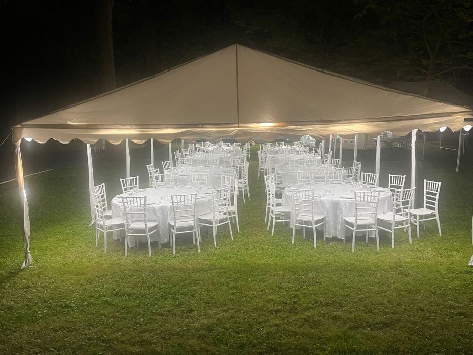 Corturi pentru evenimente de închiriat