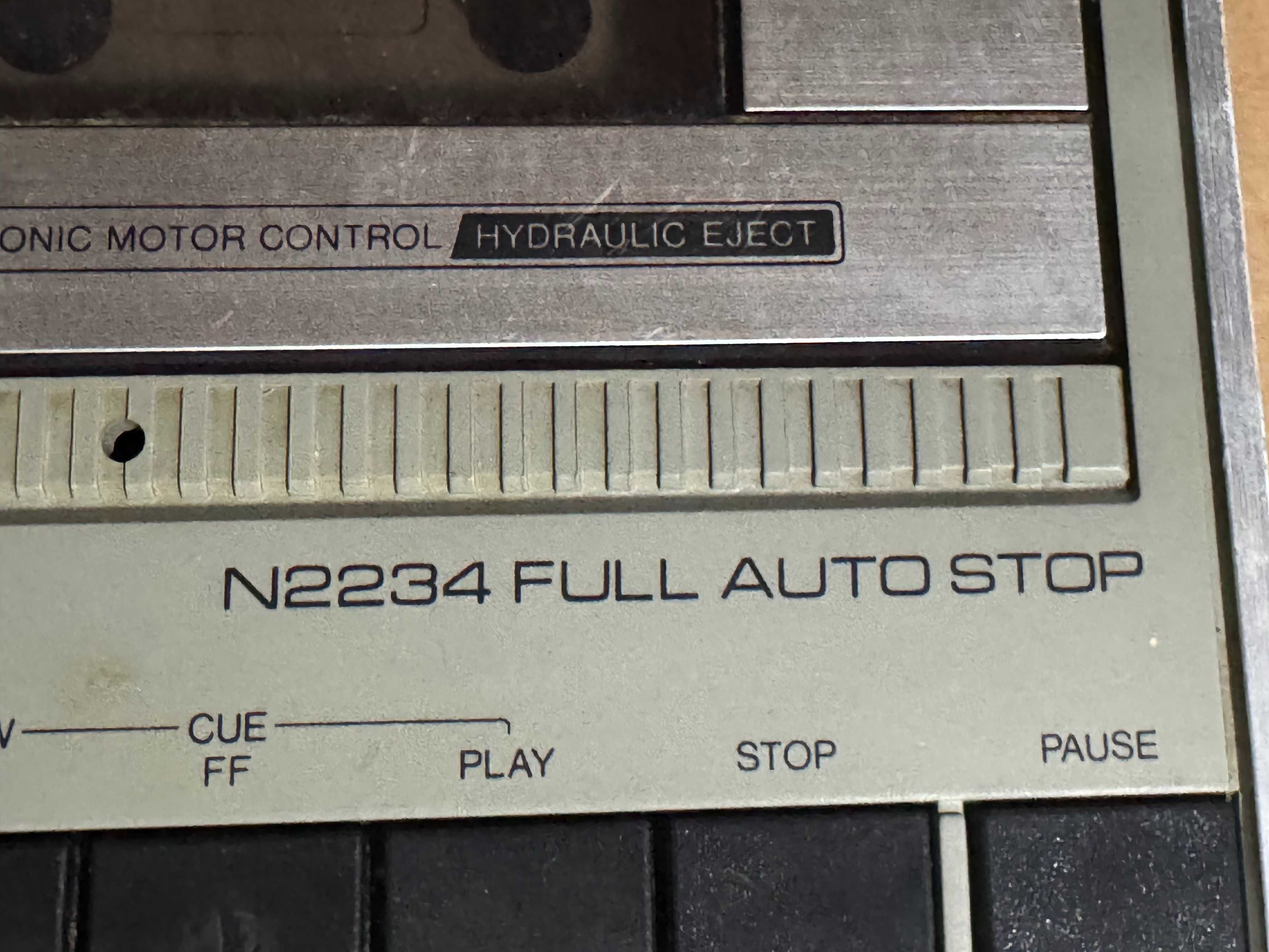 Винтидж касетофон PHILIPS N2234 FULL AUTO STOP