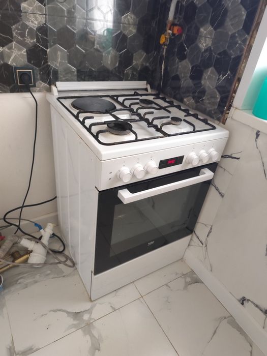 Плита газовая с плитой и электро духовкой Beko