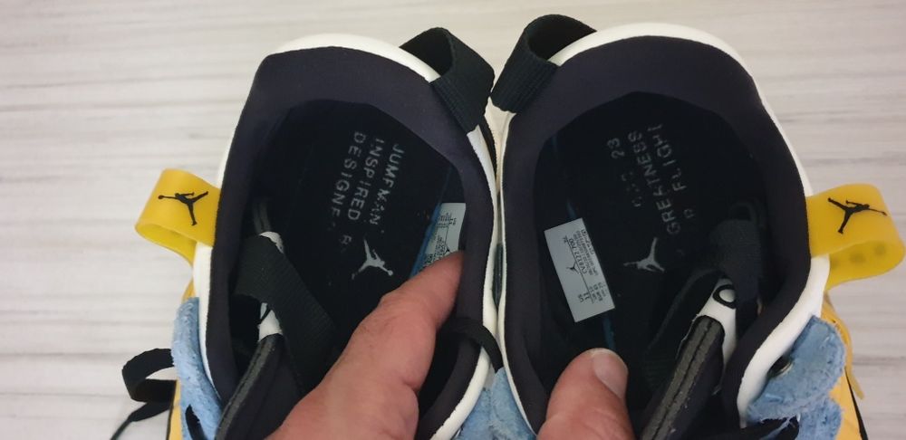 Jordan University Gold / 45/29см. ОРИГИНАЛ! Мъжки Маратонки!