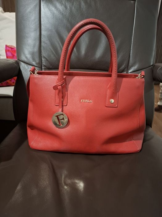 Оригинална чанта Furla естествена кожа
