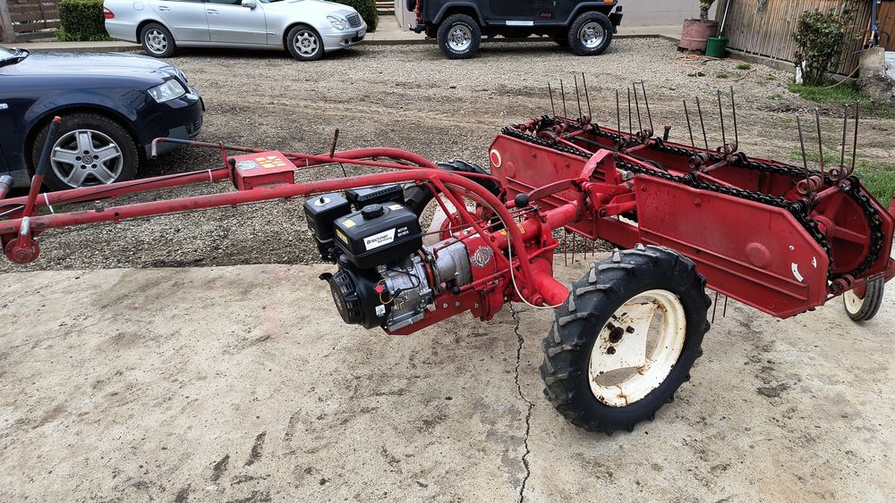 Grebla cu motor nou Pottinger sau Reform