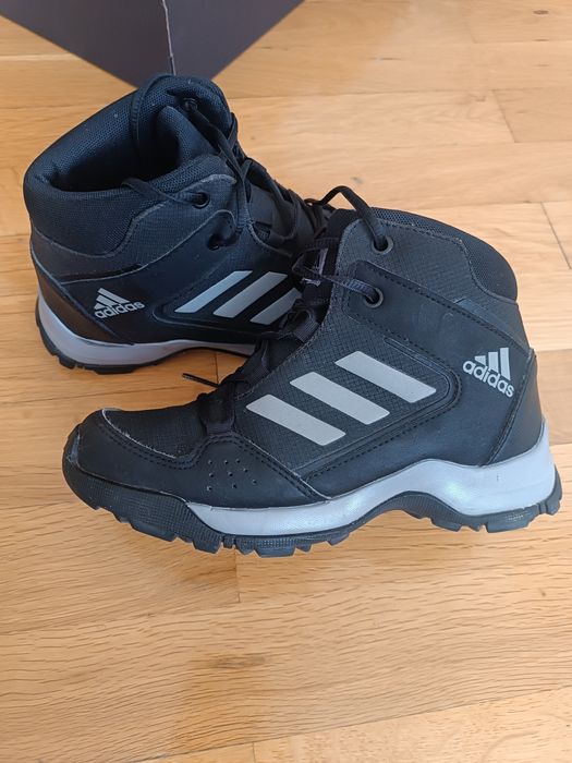 Зимни обувки Adidas