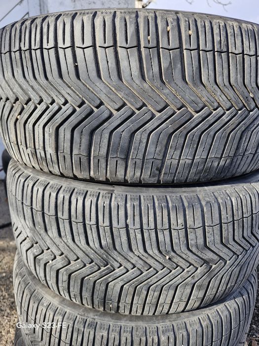 Гуми Мишлен 245 45 17 всесезонни
