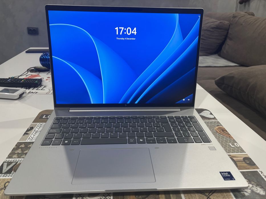 лаптоп HP EliteBook 660 G11