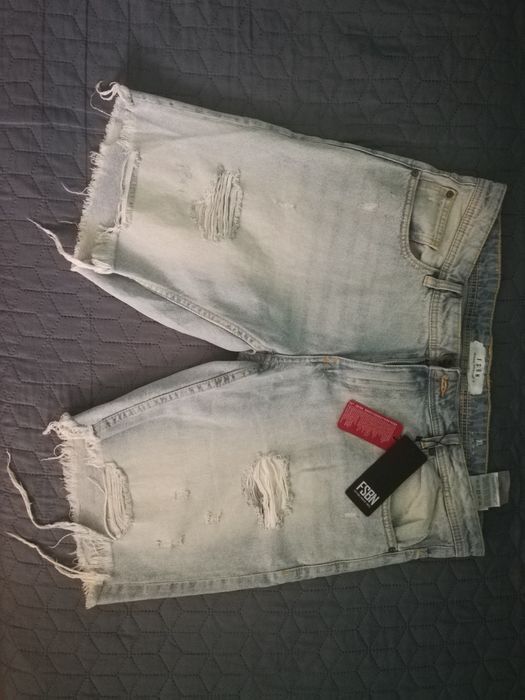 Pantaloni scurti bermude blugi New Yorker Fsbn rupti ripped shorts