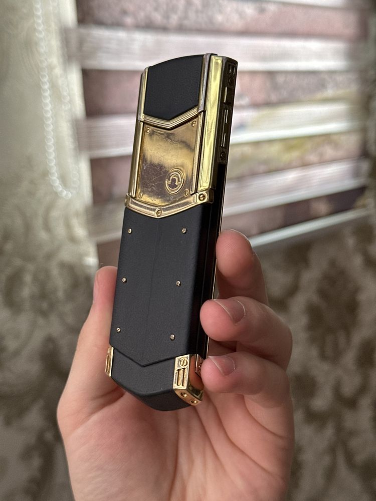 Vertu signature холати яхши б/у