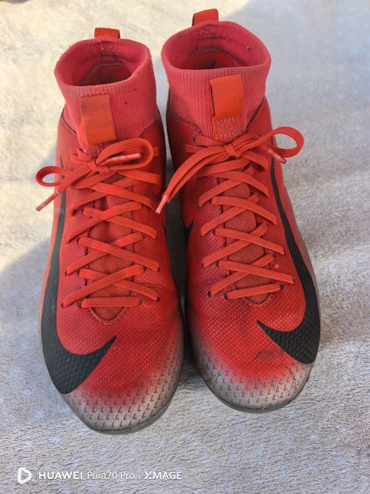 Детски бутонки nike 35 размер стелка 22см