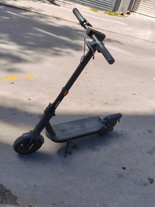 Ел тротинетка Segway ninebot G2 отключена до 35км в ч