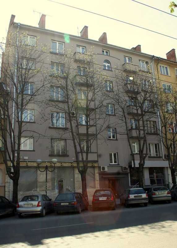 Продава се Тристаен апартамент в София, Център - 84 кв.м за 5000 €/кв.м - Снимка #15