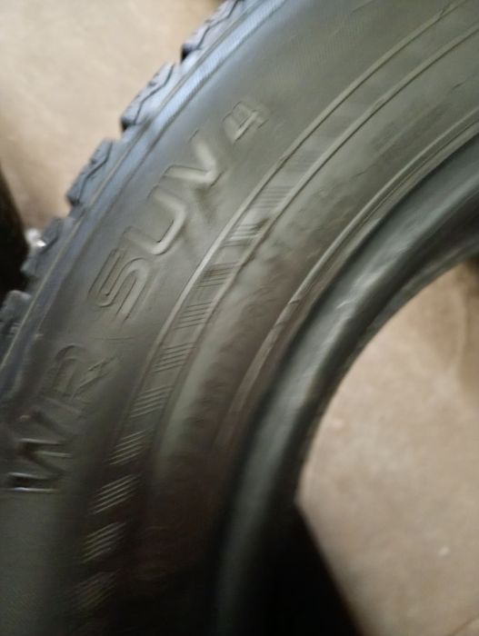 215/65/17 nokian wr suv