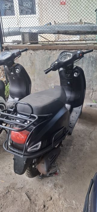 Vând sctuer fără permis