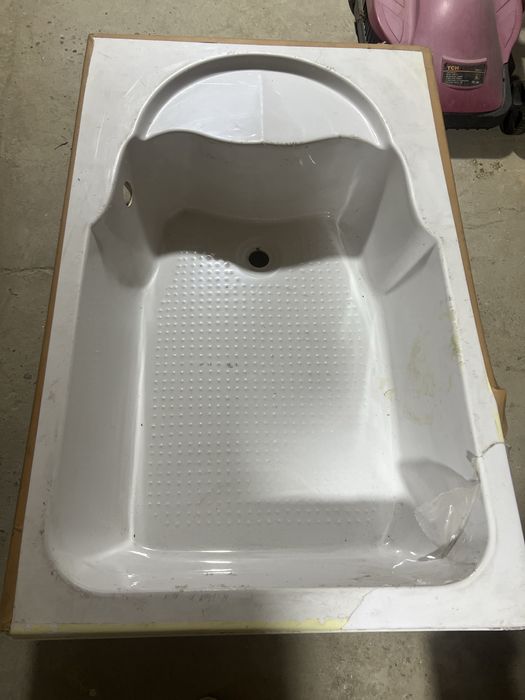 Ванна сотилади янги