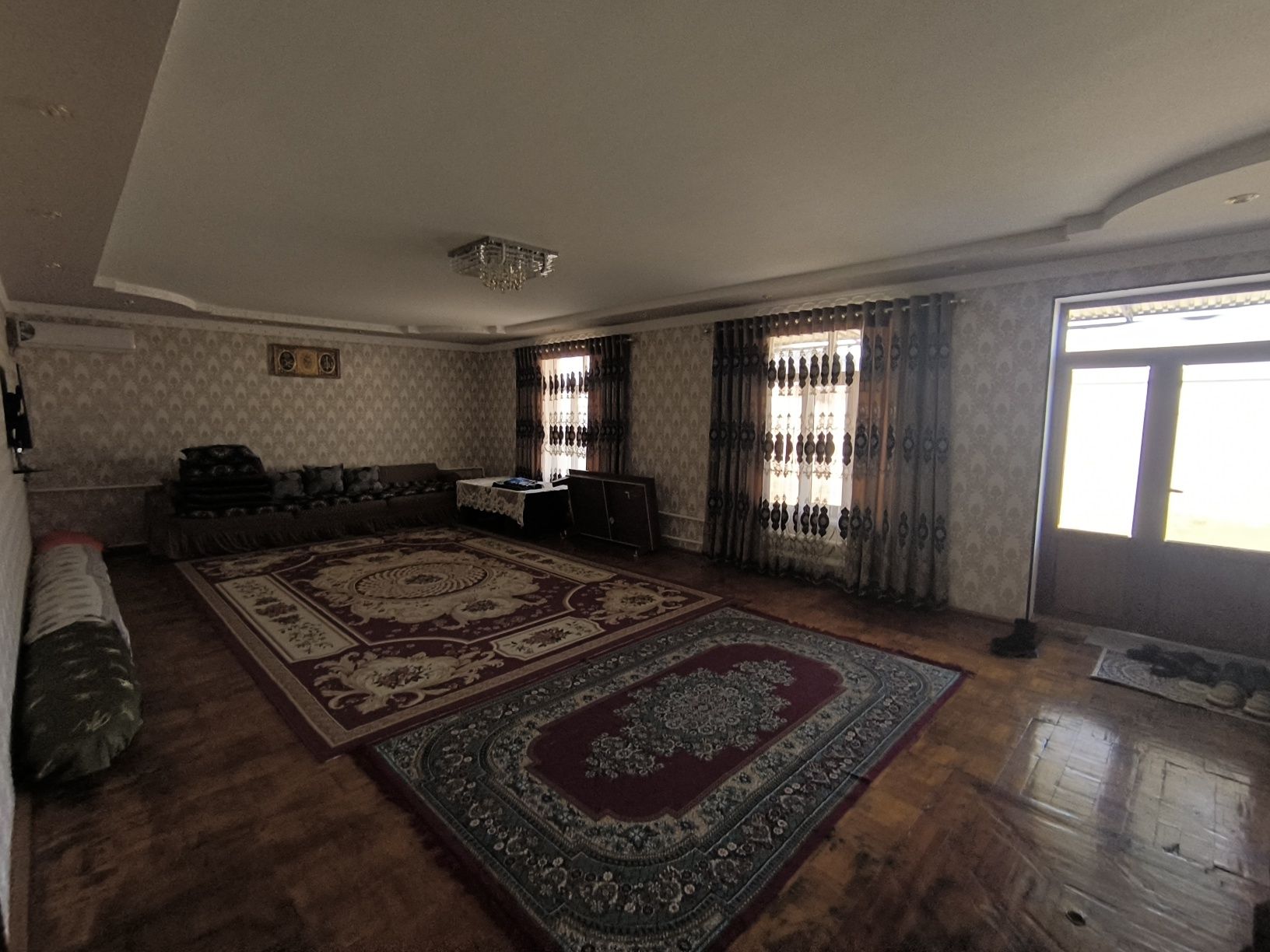 Уй сотилади 2 каватли