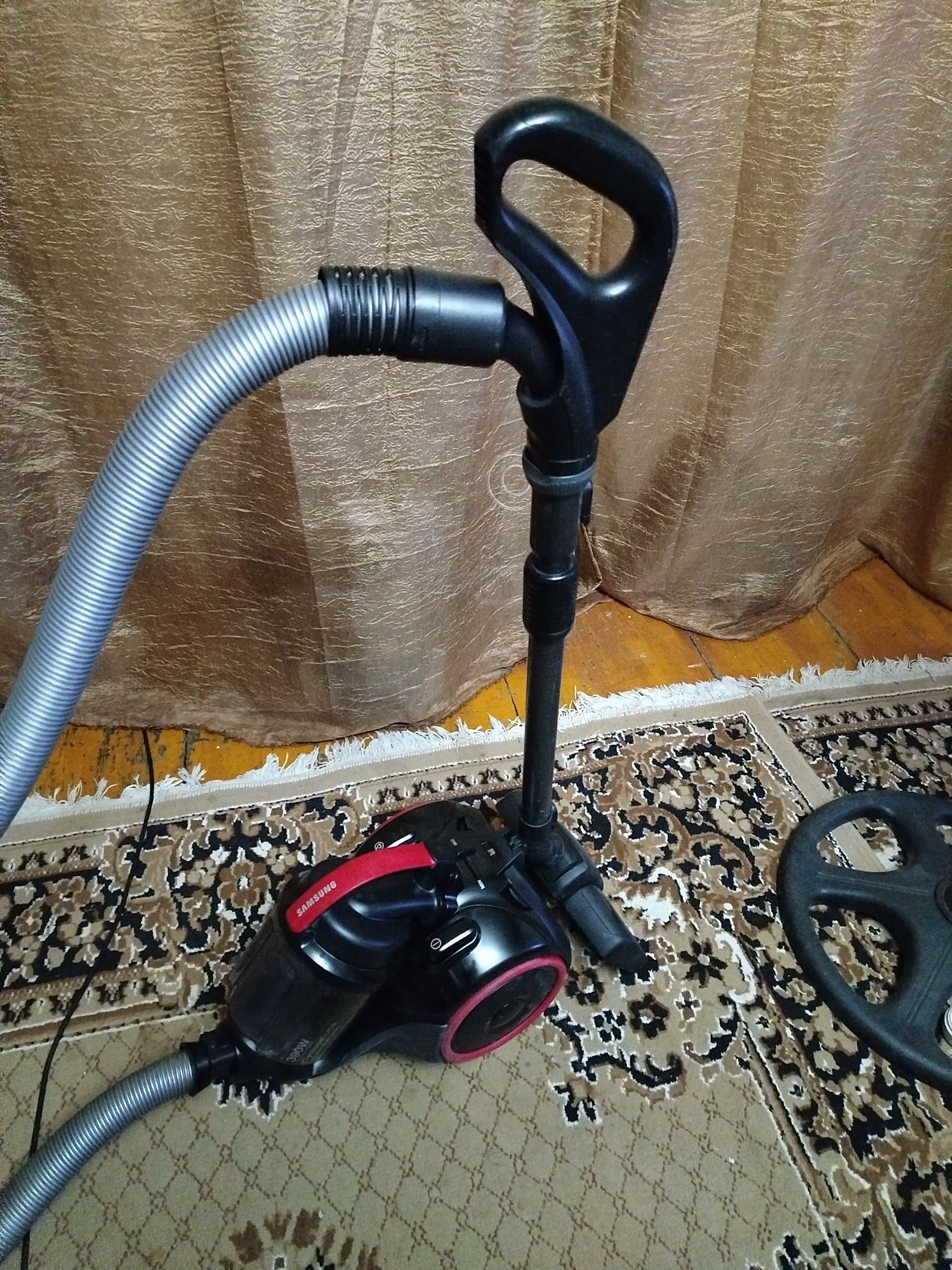 Отличный. Самсунг