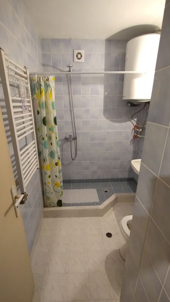 Продава се Тристаен апартамент в Пазарджик, Център - 88 кв.м за 1250 €/кв.м - Снимка #11