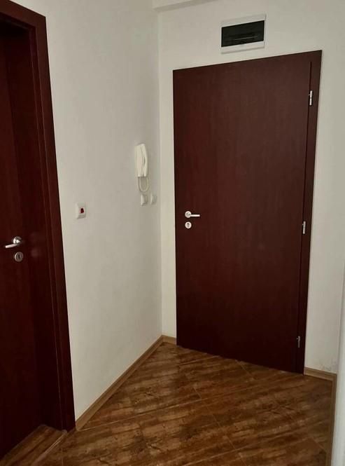 Продава се Двустаен апартамент в к.к. Слънчев бряг - 60 кв.м за 1054 €/кв.м - Снимка #8