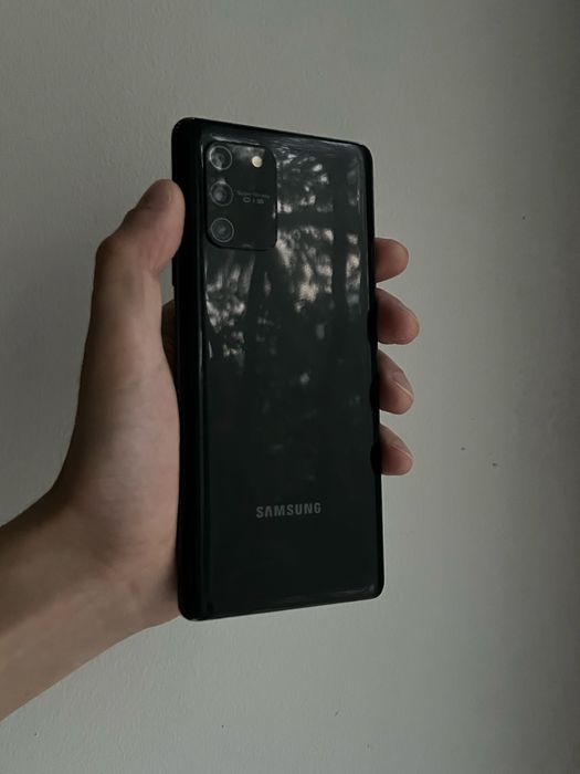 Samsung S10 128GB ОЗУ 12 / 6