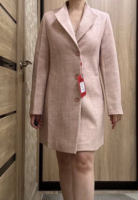 Продаётся демисезонное драповое пальто раз 44,46,48