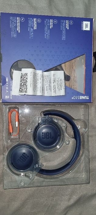 Продам оригинальные JBL Tune 510BT 

Беспроводные наушники J