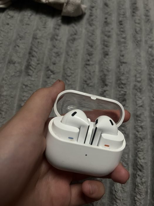 продам наушники SAMSUNG новые