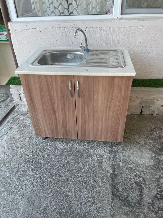 Продам недорого раковина со шкафом