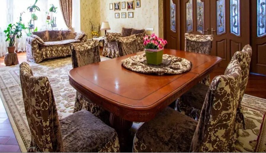 Продам стол и стулья