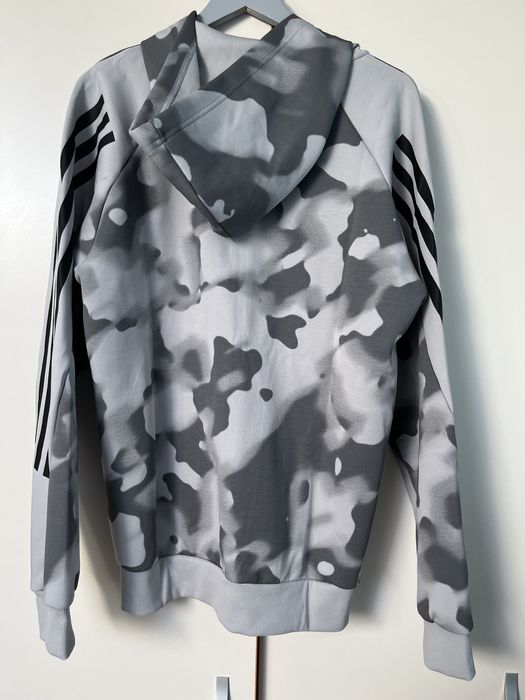 Hanorac adidas 3 stripes allover print