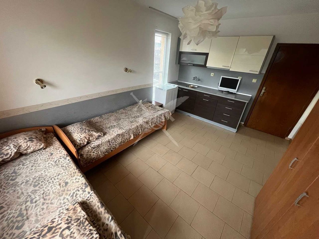 Продава се Двустаен апартамент в к.к. Слънчев бряг - 76 кв.м за 1395 €/кв.м - Снимка #1