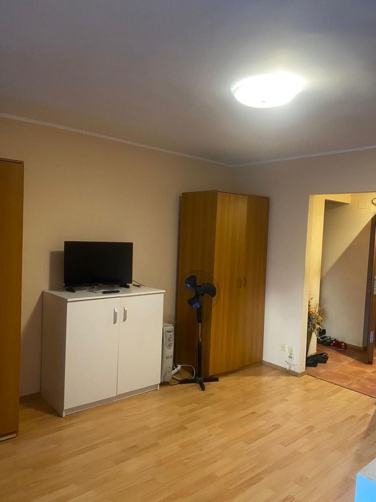 Vand Garsonieră Zona Rogerius