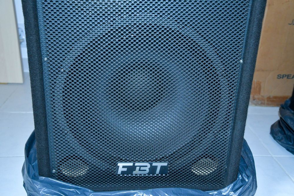 Boxe FBT 250w 3 căi 15 țoli 8 ohmi Dynacord RCF VL ieftin afacere Bucu