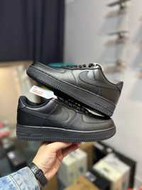 Nike Air Force 1 Triple Black / No Box