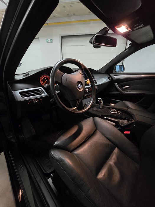 Продава се BMW e61 530d