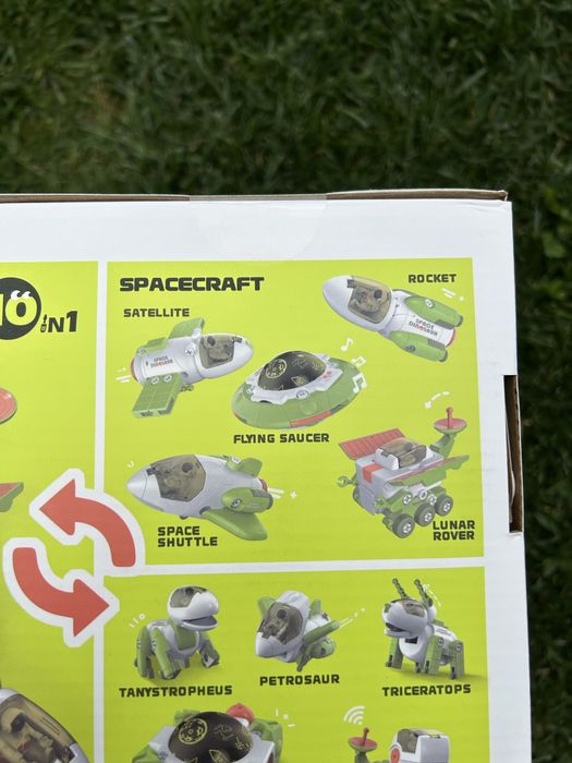 Set transformers - dinozauri - nave spatiale - baza