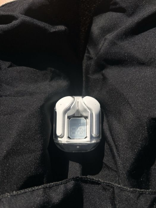 Слушалки чисто нови