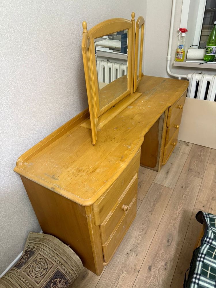 Продам стол из дерева
