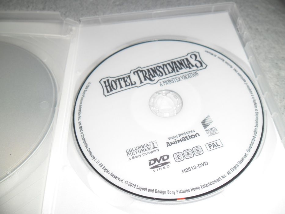 Hotel Transylvania 1, 2, 3 - DVD desene animate dublate limba romana