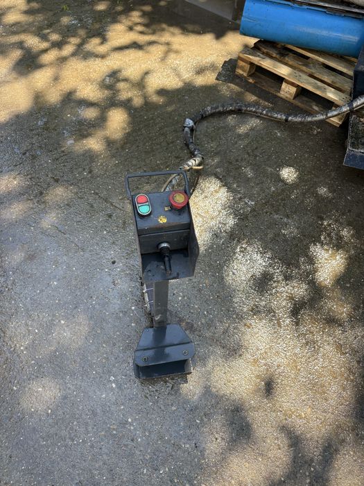 Presa dejantat anvelope camioane