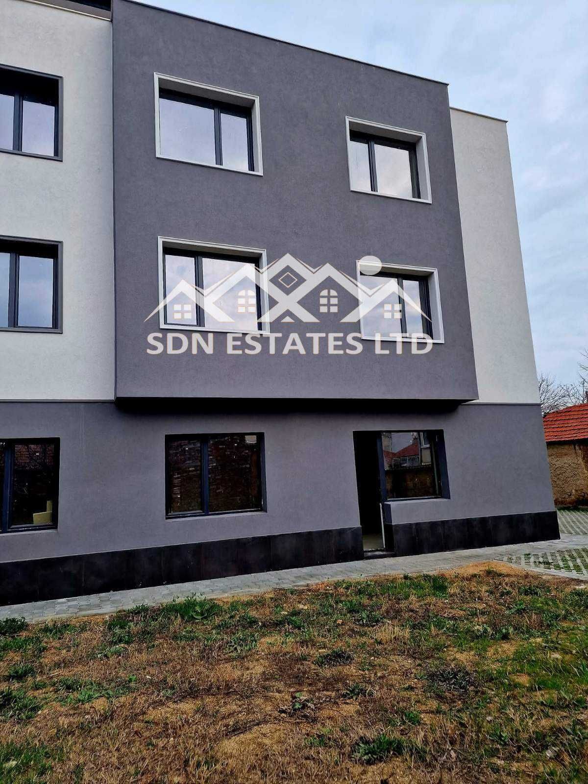 Продава се 3-стаен апартамент с двор и паркомясто в гр. Казанлък