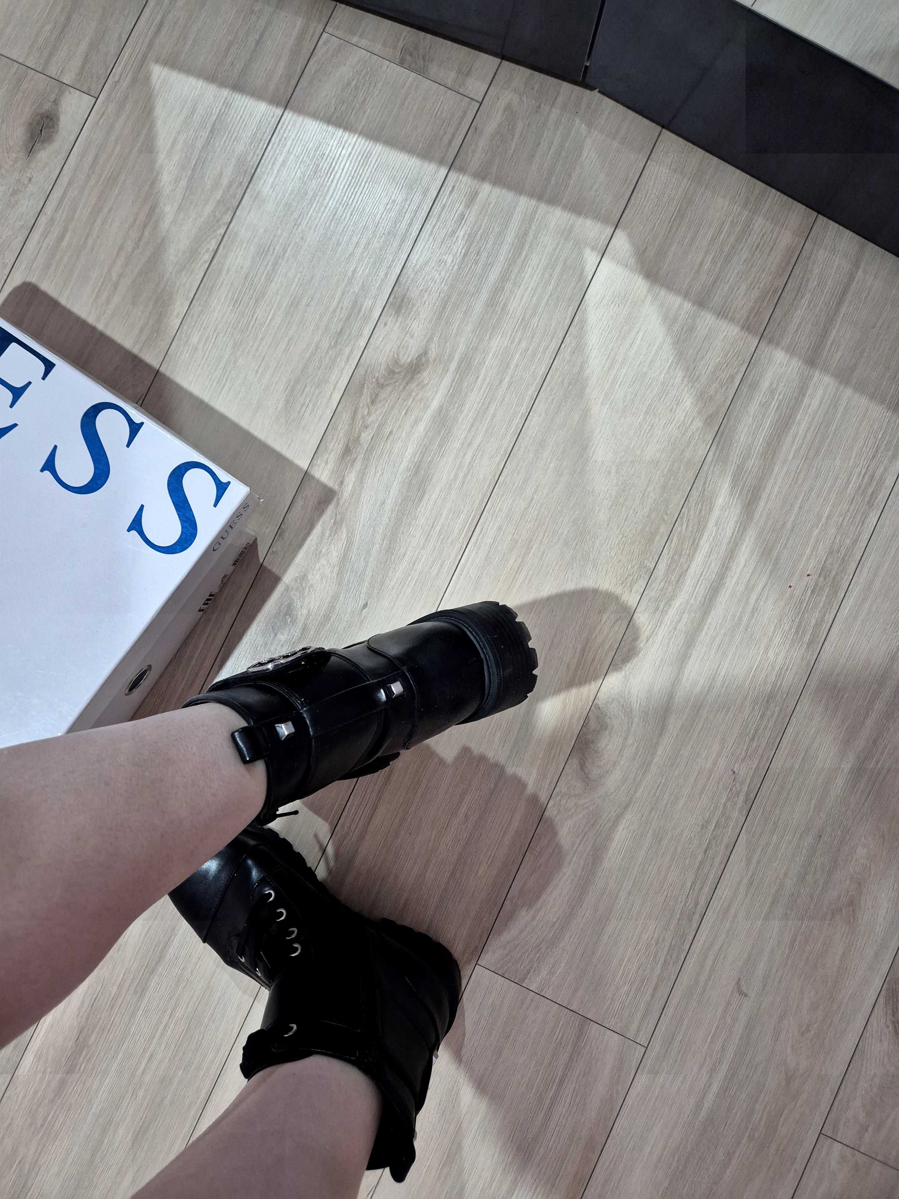 Дамски боти Guess