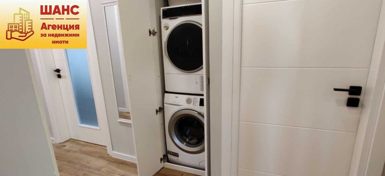 Продава се Тристаен апартамент в Плевен, Идеален център - 91 кв.м за 2033 €/кв.м - Снимка #12